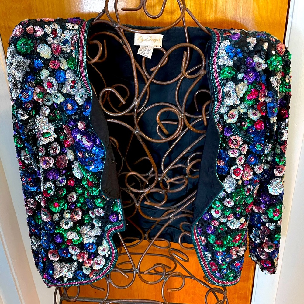 Vintage Alyse Designs absolutely gorgeous M